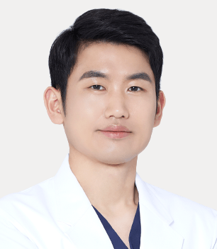 최동욱